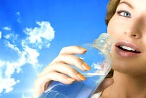 the pros and cons of drinking diets